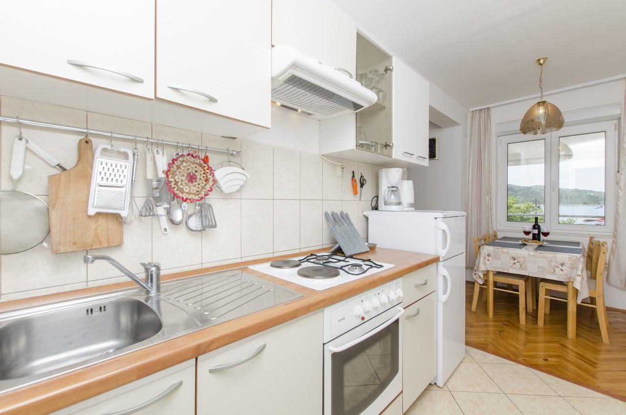 Apartment Danijela Primošten Exteriör bild