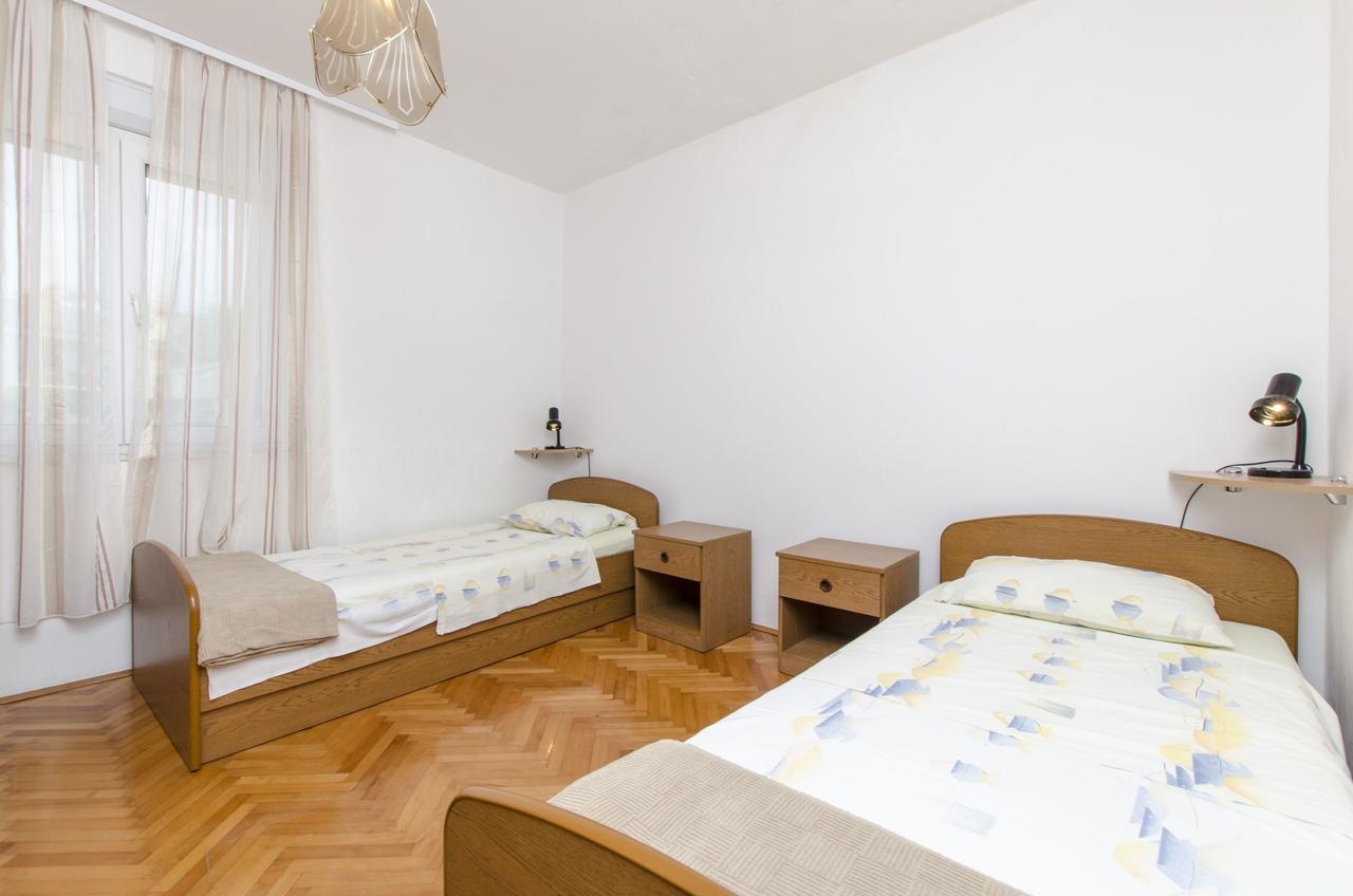 Apartment Danijela Primošten Exteriör bild